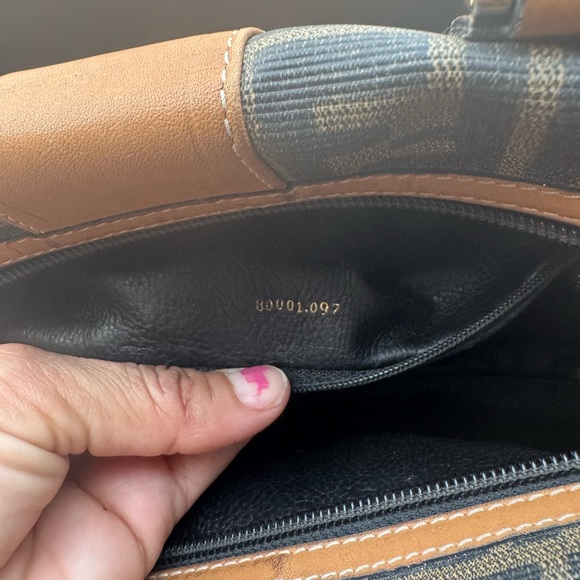 Fendi - Picture 3 of 9